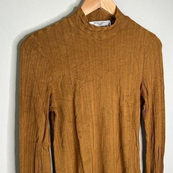 Project Social T Snap Away Mock Neck Long Sleeve Top in Cinnamon Size Medium NWT - Picture 3 of 7